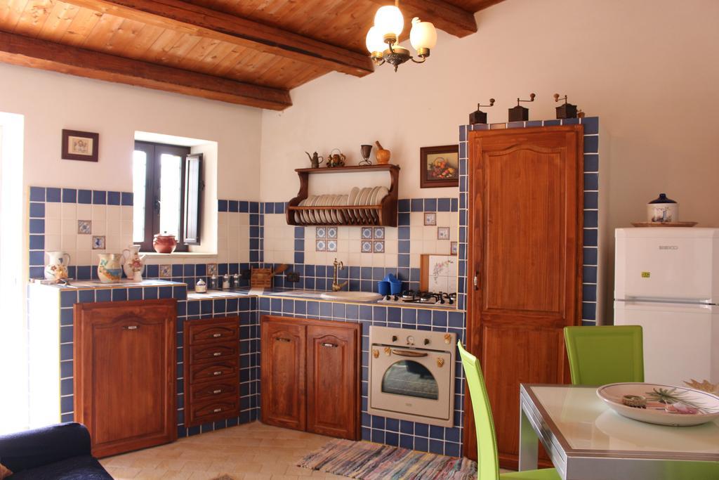 Villa Meriem Noto Cameră foto